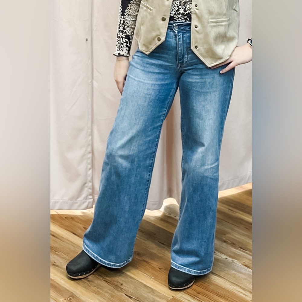Judy Blue Mid Rise Retro Wide Leg Jeans Medium Wash JB82702REG 82702PL